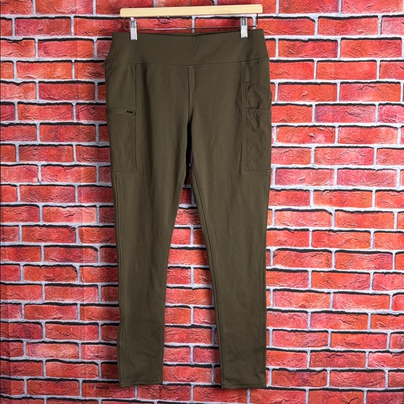Carhartt Pants - Carhartt Women's Force Fitted Lightweight Legging in Tarmac Green Medium